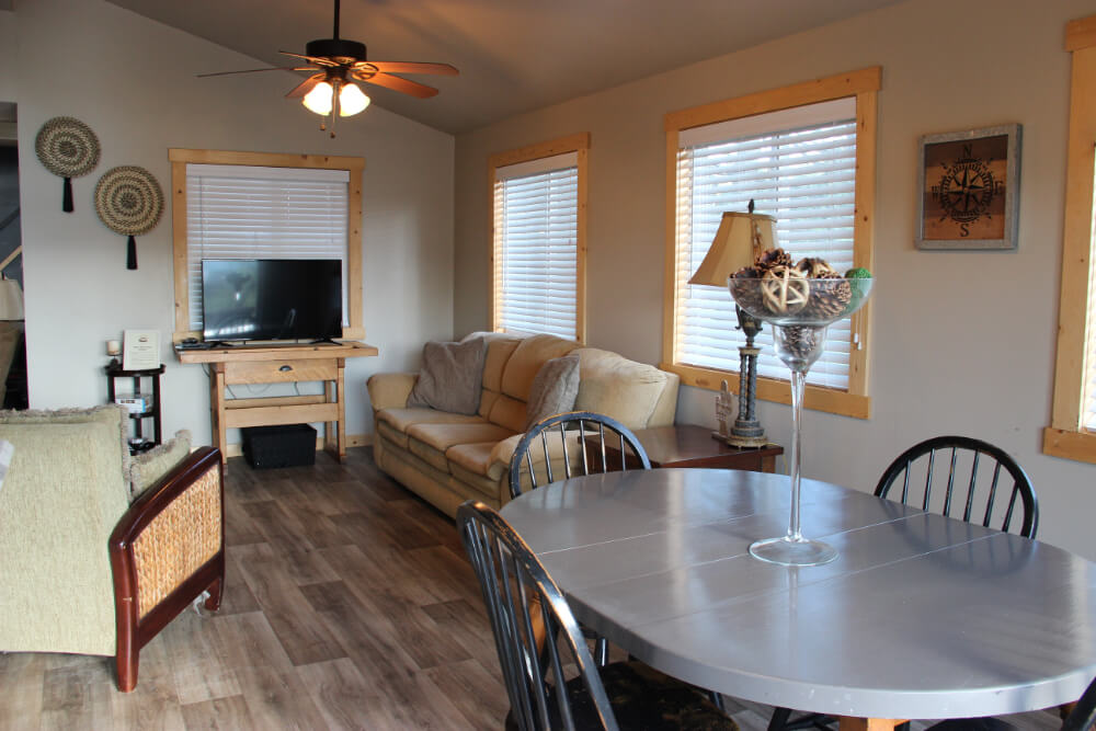 North Fork River Cabin Rentals Sunburst Ranch